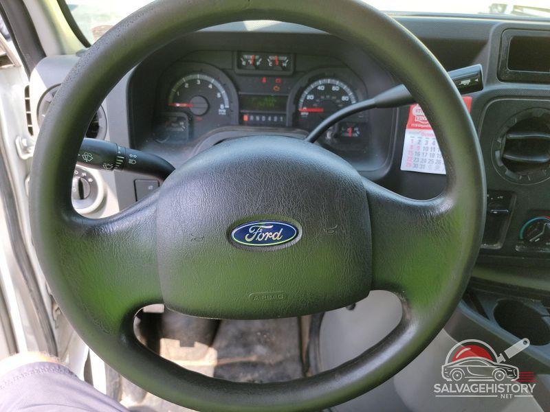 1FDXE4FS6HDC69023 2017 FORD E-450 CUTAWAY photo no. 2