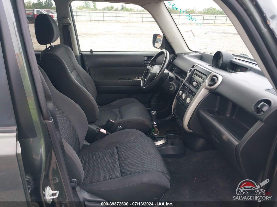 JTLKT334954027203 2005 SCION XB photo no. 5
