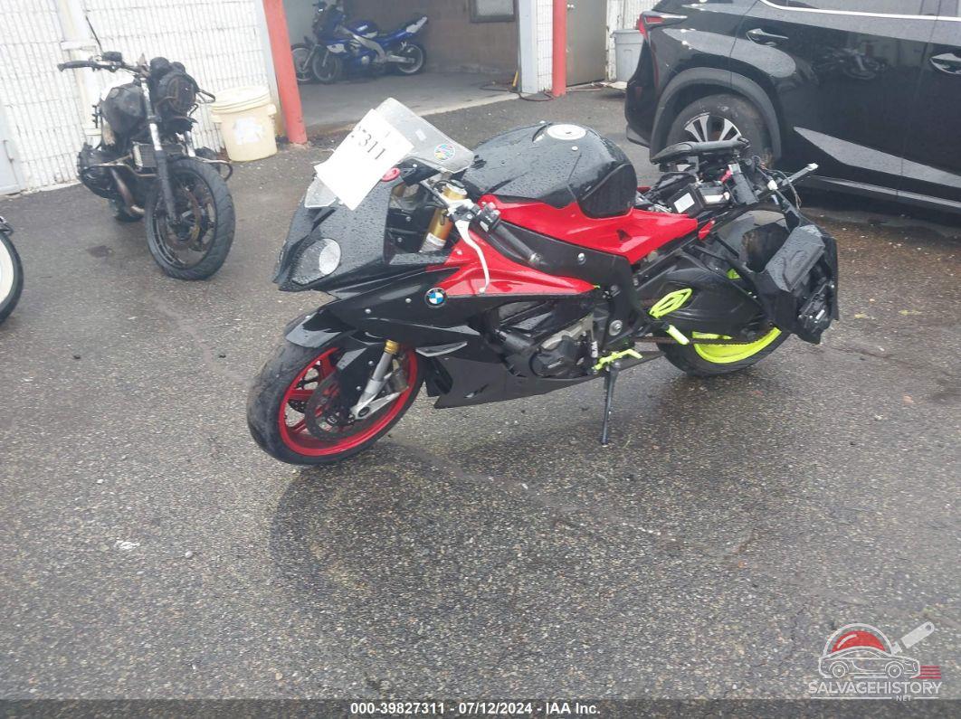 WB10D2100GZ353338 2016 BMW S 1000 photo no. 9