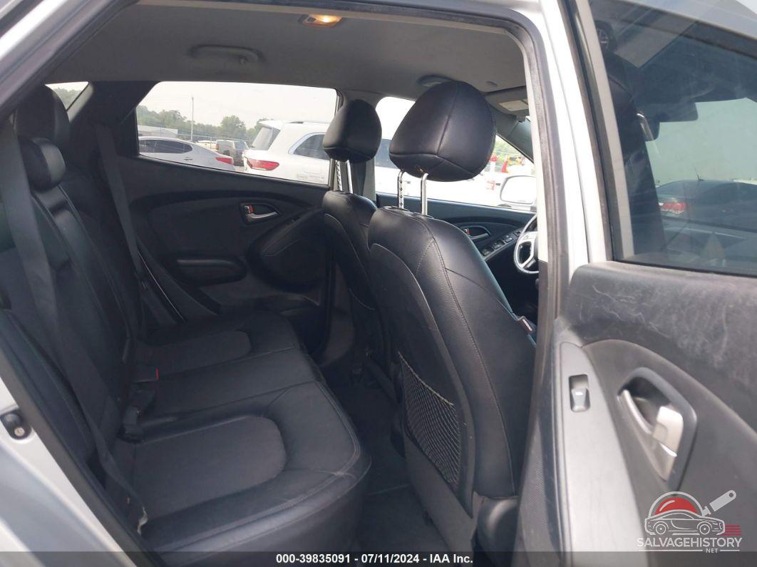 1FMYU03162KA44082 2002 FORD ESCAPE photo no. 8