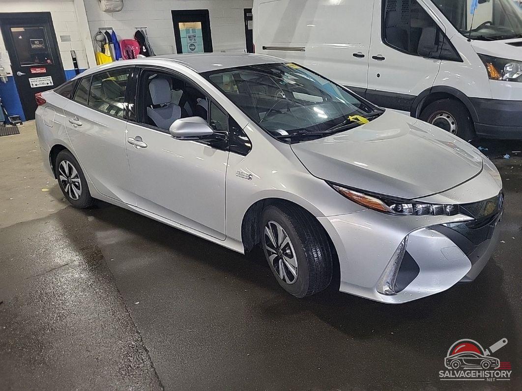 JTDKARFP5H3058985 2017 TOYOTA PRIUS PRIME photo no. 4