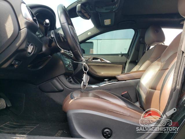 SJKCH5CR1JA048158 2018 INFINITI QX30 photo no. 7