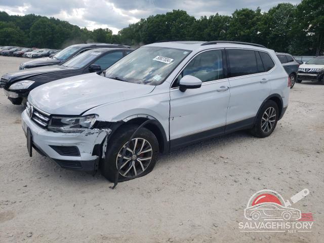 3VV2B7AX0JM149466 2018 VOLKSWAGEN TIGUAN photo no. 1
