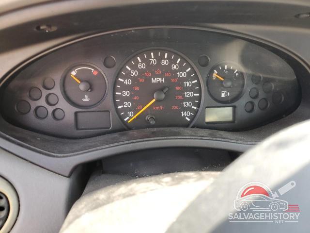 1FAFP36362W143422 2002 FORD FOCUS photo no. 9