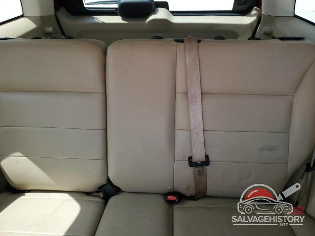 1FMCU041X8KC15031 2008 FORD ESCAPE photo no. 10
