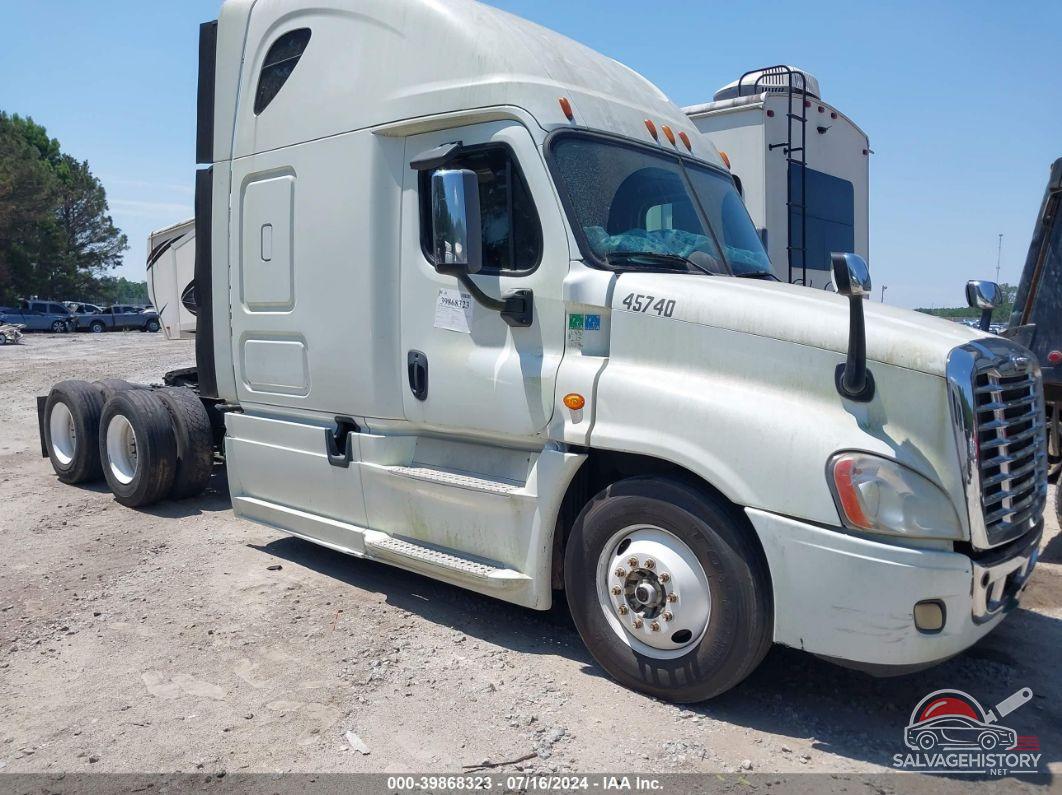 1FUJGLBG4ELFU4529 2014 FREIGHTLINER CASCADIA 125 photo no. 2