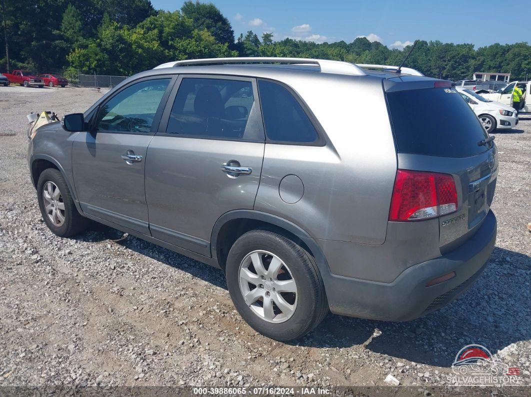 5XYKT3A1XBG052404 2011 KIA SORENTO photo no. 3