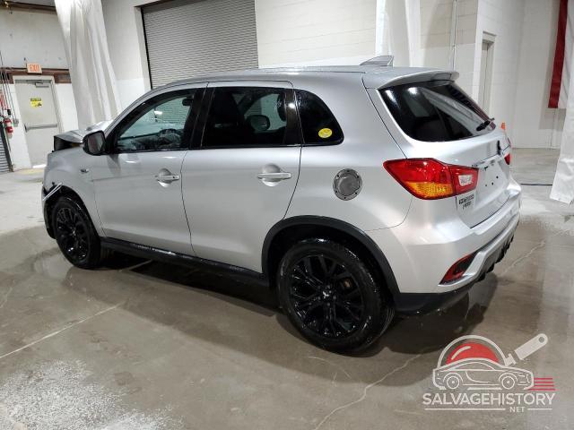 JA4AR3AU8JU015525 2018 MITSUBISHI OUTLANDER photo no. 2