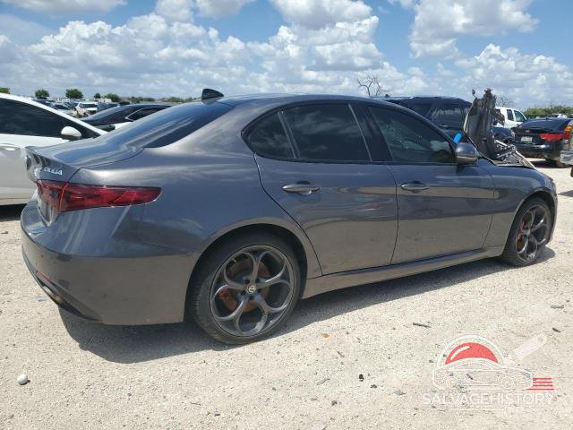 ZARFAEEN2J7576051 2018 ALFA ROMEO GIULIA photo no. 3