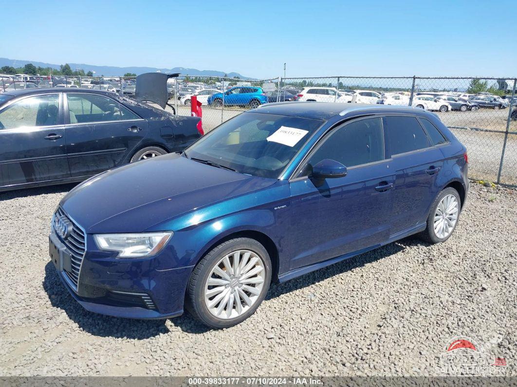 WAUUPBFFXHA108830 2017 AUDI A3 E-TRON photo no. 2