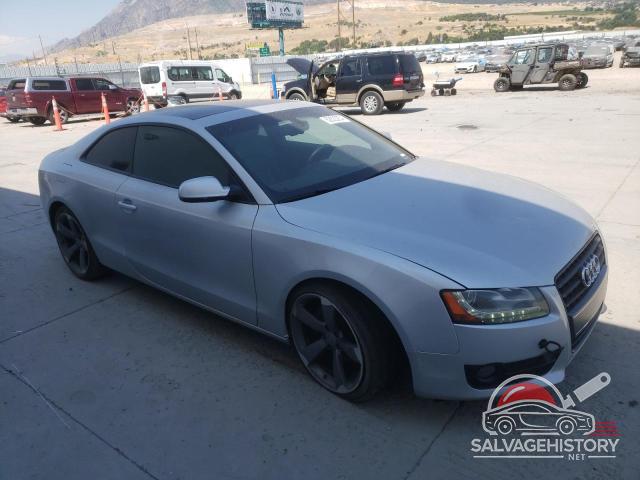 WAULFAFR9BA044967 2011 AUDI A5 photo no. 4