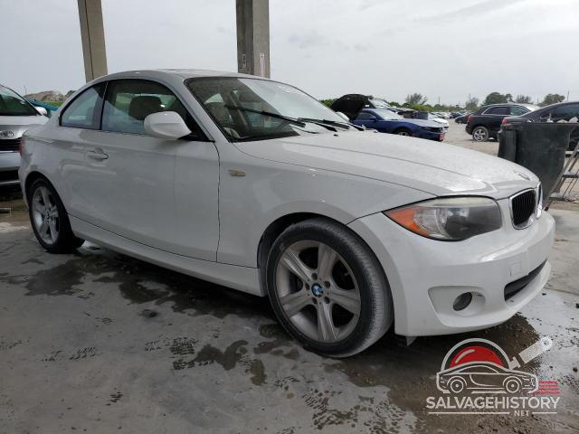 WBAUP7C58DVP24733 2013 BMW 1 SERIES photo no. 4