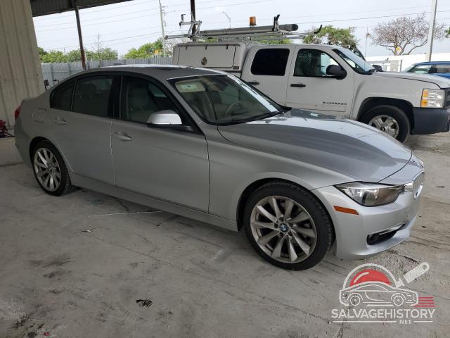WBA3A5C54CF257076 2012 BMW 3 SERIES photo no. 4