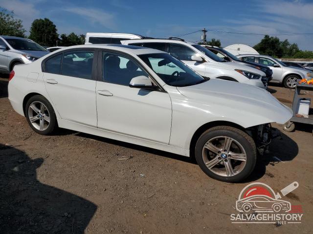 WBA3B3G51FNT17868 2015 BMW 3 SERIES photo no. 4