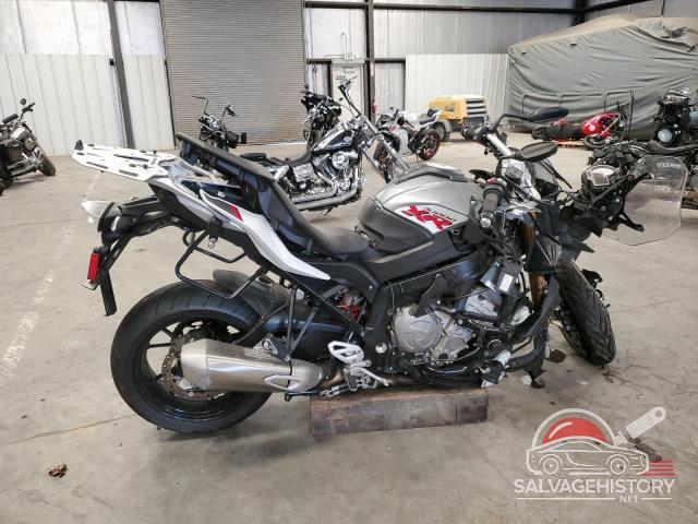 WB10D1304GZ463302 2016 BMW S photo no. 3