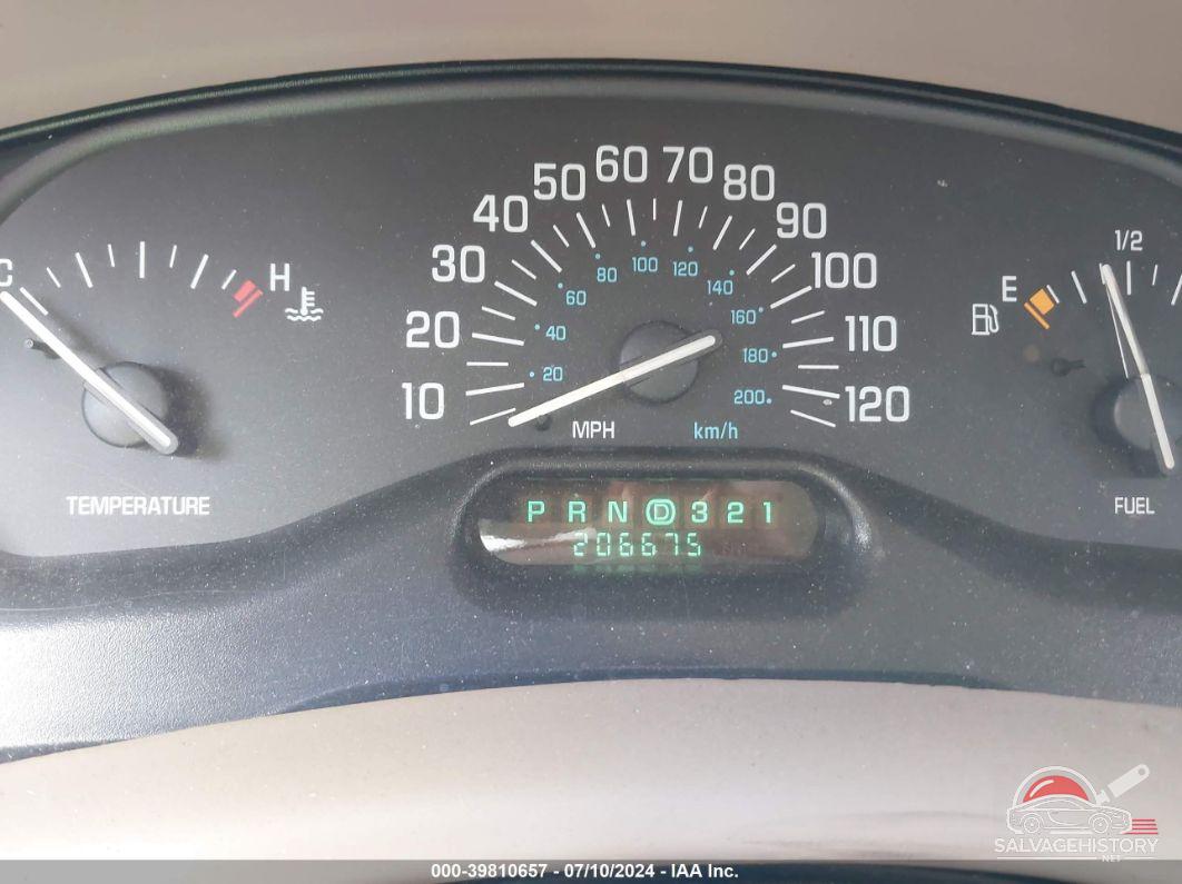 2G4WS52J2Y1143843 2000 BUICK CENTURY photo no. 7