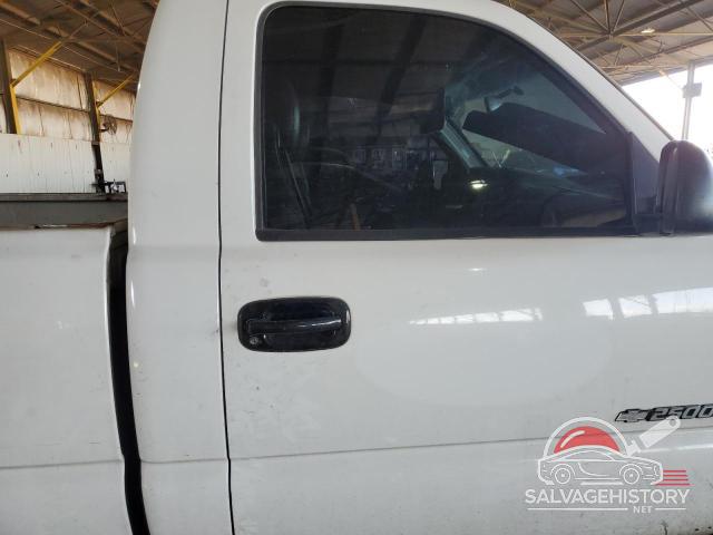 1GCHC24U06E267976 2006 CHEVROLET ALL Models photo no. 10