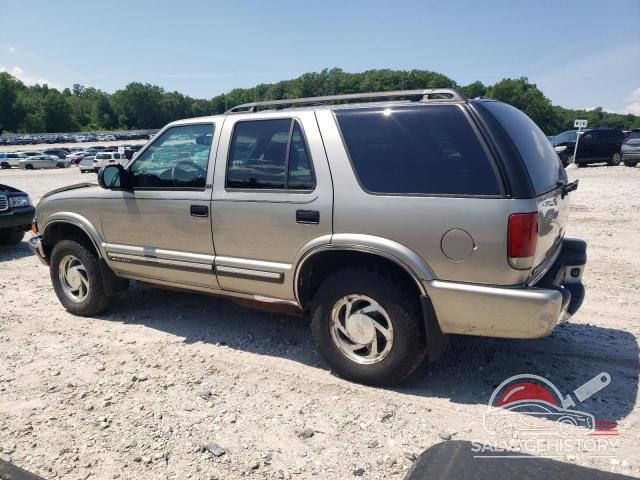 1GNDT13W6Y2327668 2000 CHEVROLET BLAZER photo no. 2
