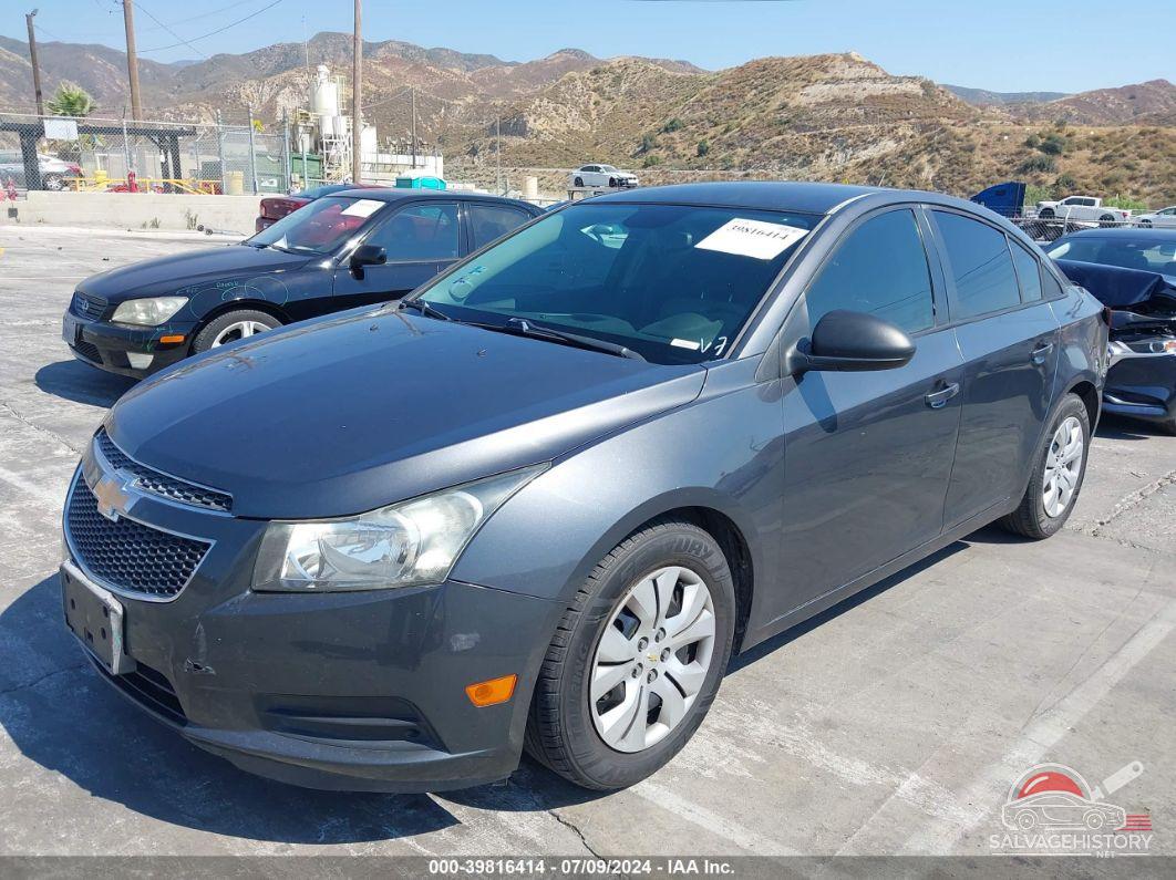 1G1PA5SG3D7120741 2013 CHEVROLET CRUZE photo no. 2