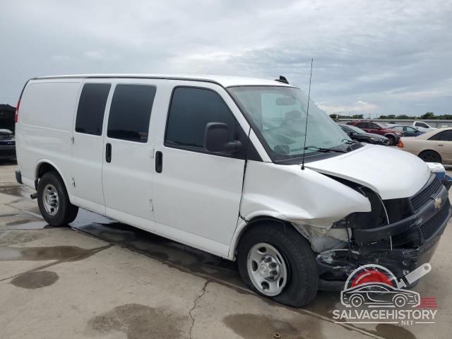 1GCWGAFG7J1339317 2018 CHEVROLET EXPRESS photo no. 4