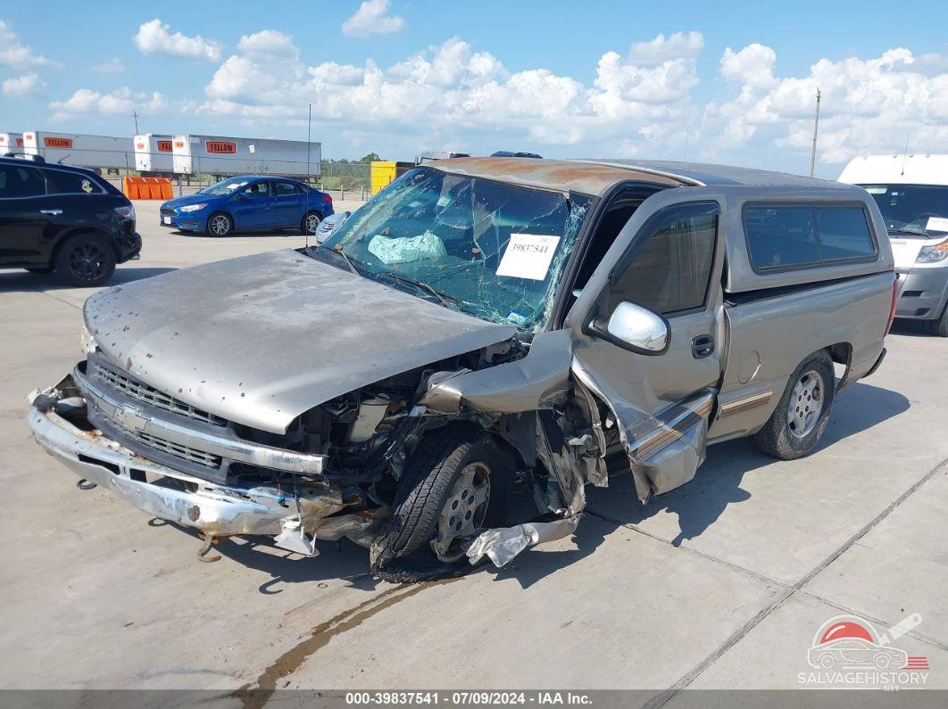1GCEC14T61Z137304 2001 CHEVROLET SILVERADO 1500 photo no. 2