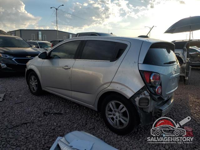 1G1JC6SB5G4145561 2016 CHEVROLET SONIC photo no. 2