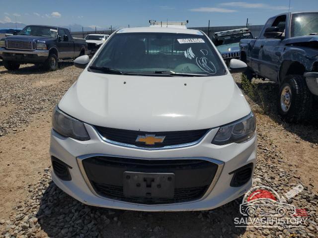 1G1JG6SH9H4139241 2017 CHEVROLET SONIC photo no. 5