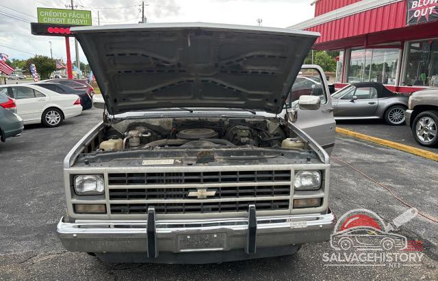 1GNER16K2KF155893 1989 CHEVROLET SUBURBAN photo no. 7