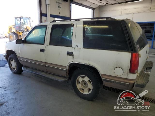 1GNEK13R8TJ371722 1996 CHEVROLET TAHOE photo no. 2