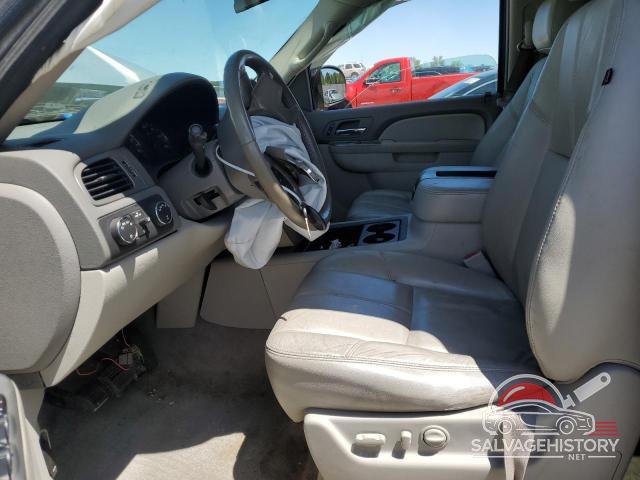1GNUKBE05AR155891 2010 CHEVROLET TAHOE photo no. 7