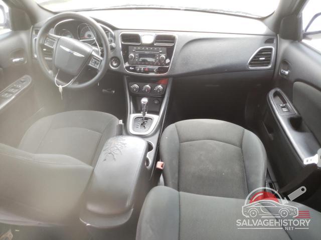1C3BC4FB1BN558417 2011 CHRYSLER 200 photo no. 8