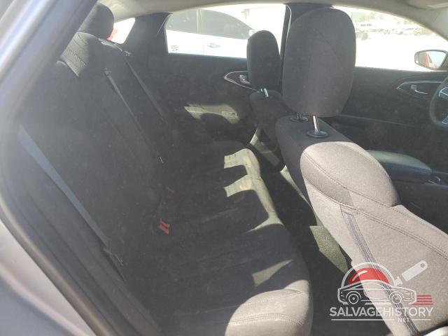 1C3CCCAB0GN161228 2016 CHRYSLER 200 photo no. 10