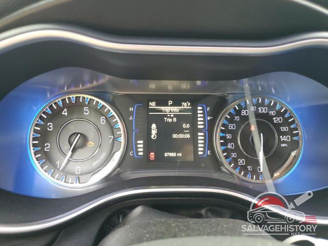 1C3CCCAB6HN510068 2017 CHRYSLER 200 photo no. 9