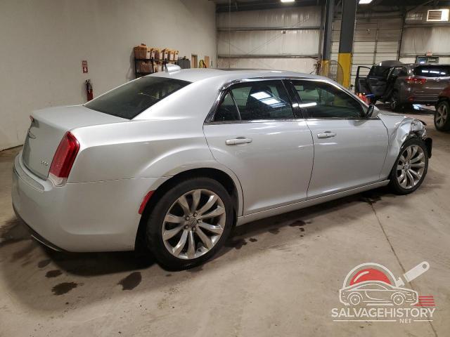 2C3CCAAG2KH589996 2019 CHRYSLER 200 SEDAN photo no. 3