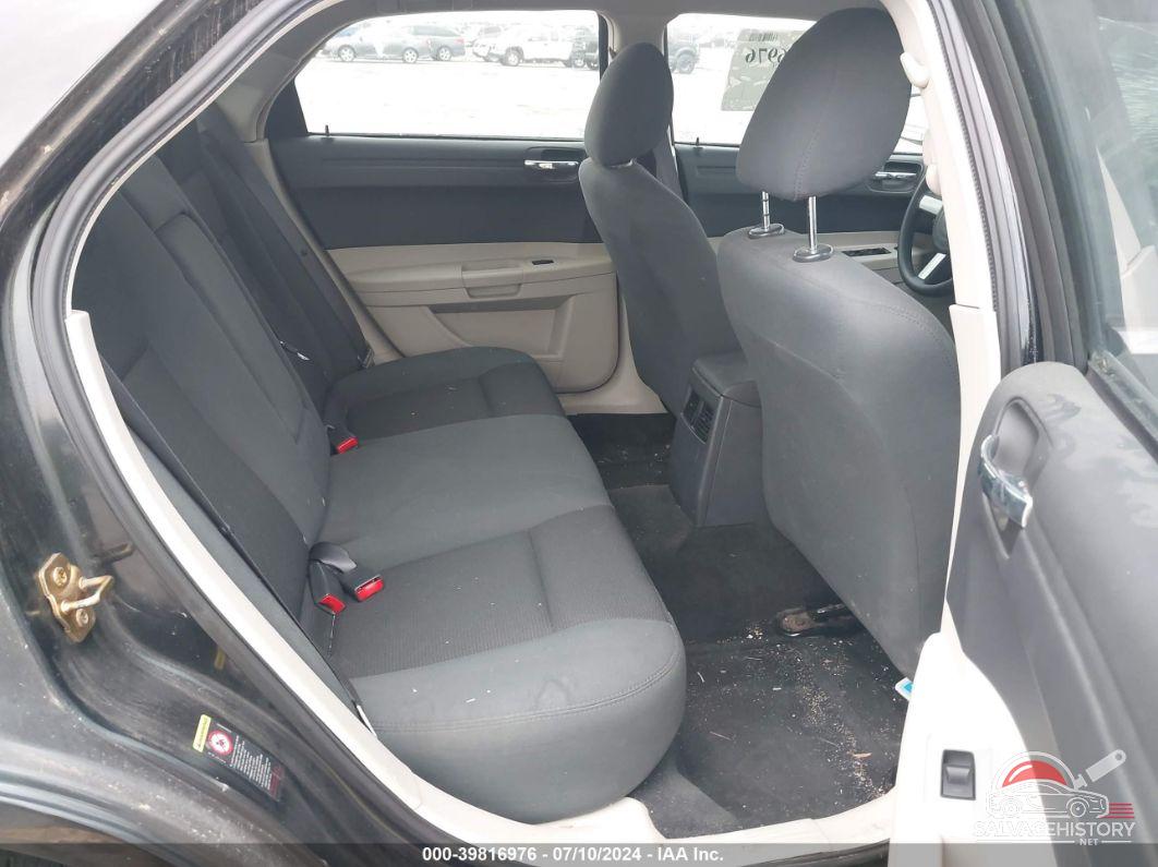 2C3AA43RX5H635396 2005 CHRYSLER 300 photo no. 8