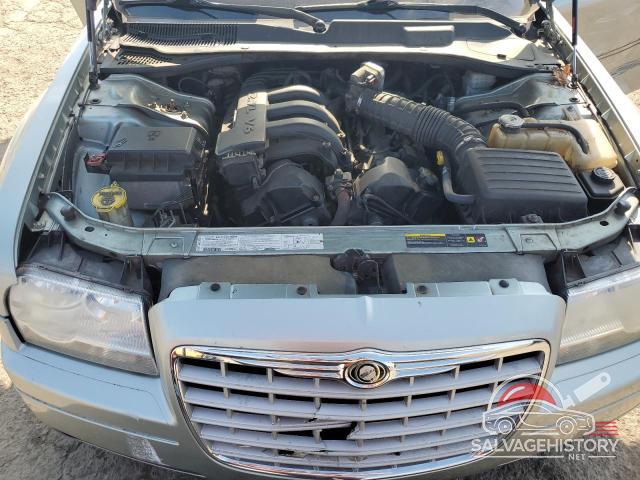 2C3JA43R75H662989 2005 CHRYSLER 300 photo no. 11