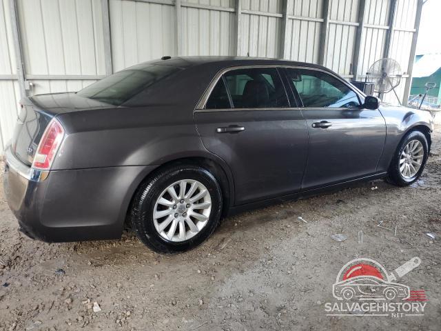 2C3CCAAG3DH626931 2013 CHRYSLER 300 photo no. 3