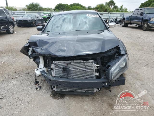 2C3CCAAG3FH830695 2015 CHRYSLER 300 photo no. 5