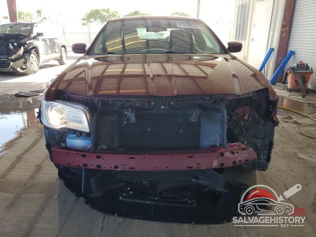 2C3CCAAG3GH207823 2016 CHRYSLER 300 photo no. 5