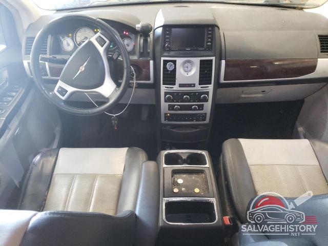 2A4RR8DX0AR330306 2010 CHRYSLER MINIVAN photo no. 8