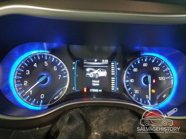 2C4RC1BG7JR119251 2018 CHRYSLER PACIFICA photo no. 9