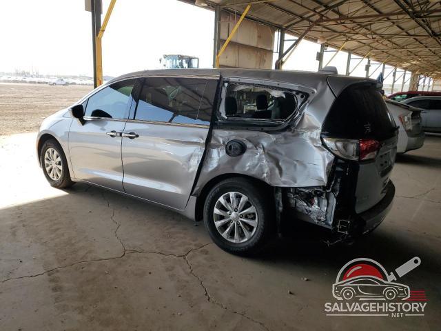 2C4RC1FG4JR278450 2018 CHRYSLER PACIFICA photo no. 2