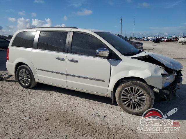 2C4RC1CG1DR566340 2013 CHRYSLER TOWN & C photo no. 4