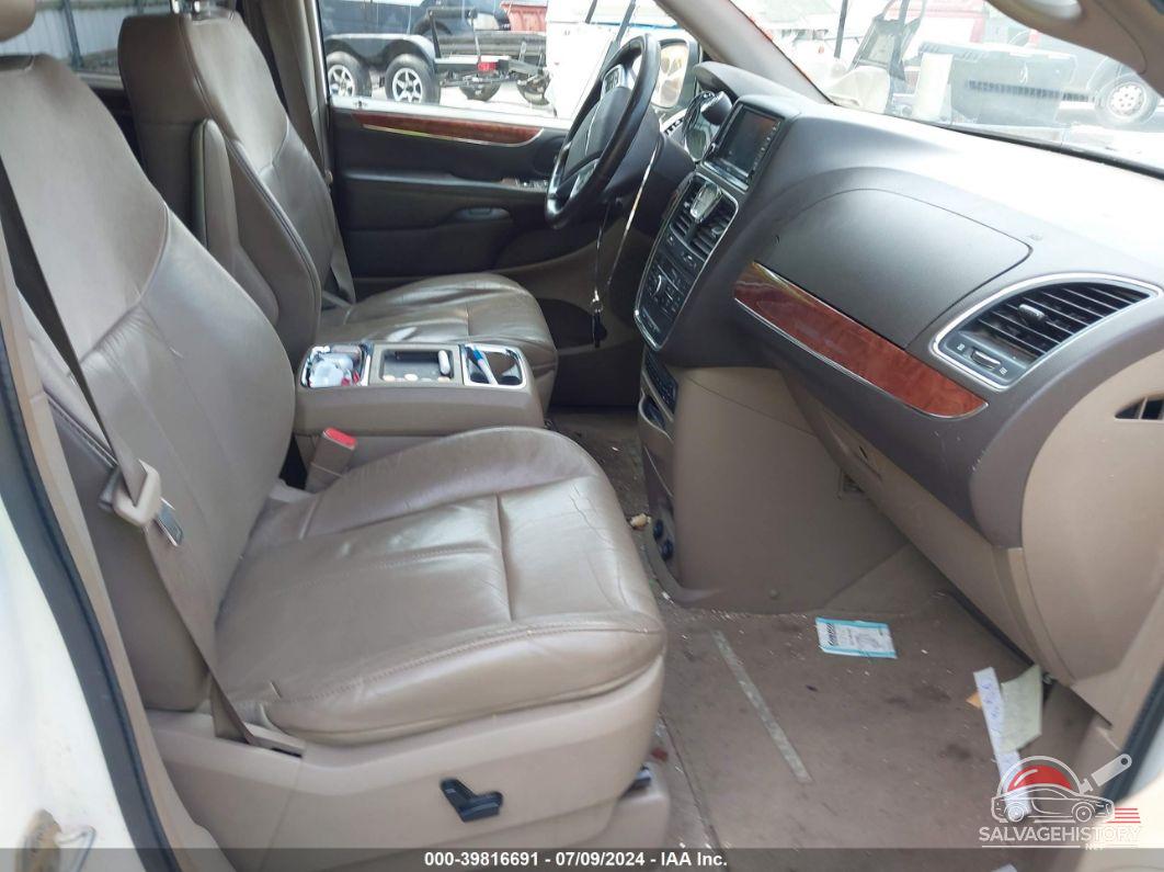2A4RR6DG5BR652929 2011 CHRYSLER TOWN & COUNTRY photo no. 5