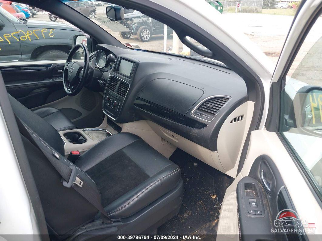 2C4RDGCG8HR858329 2017 DODGE GRAND CARAVAN photo no. 5