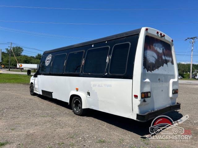 1FDXE45P25HA58208 2005 FORD ALL Models photo no. 3