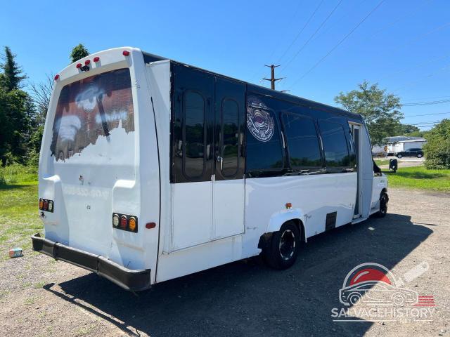 1FDXE45P25HA58208 2005 FORD ALL Models photo no. 4