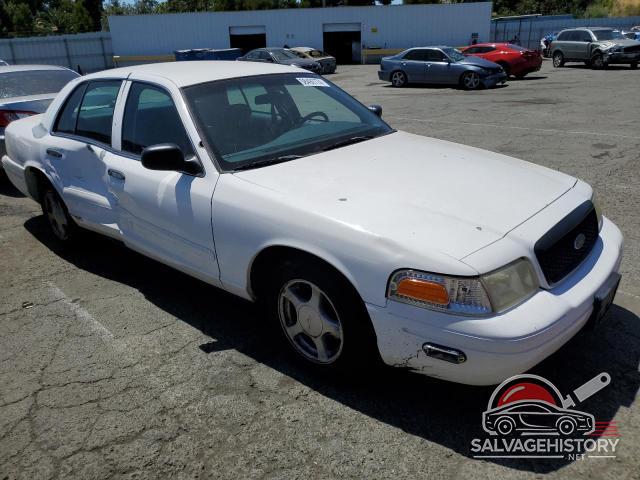 2FAFP71W41X177855 2001 FORD CROWN VIC photo no. 4
