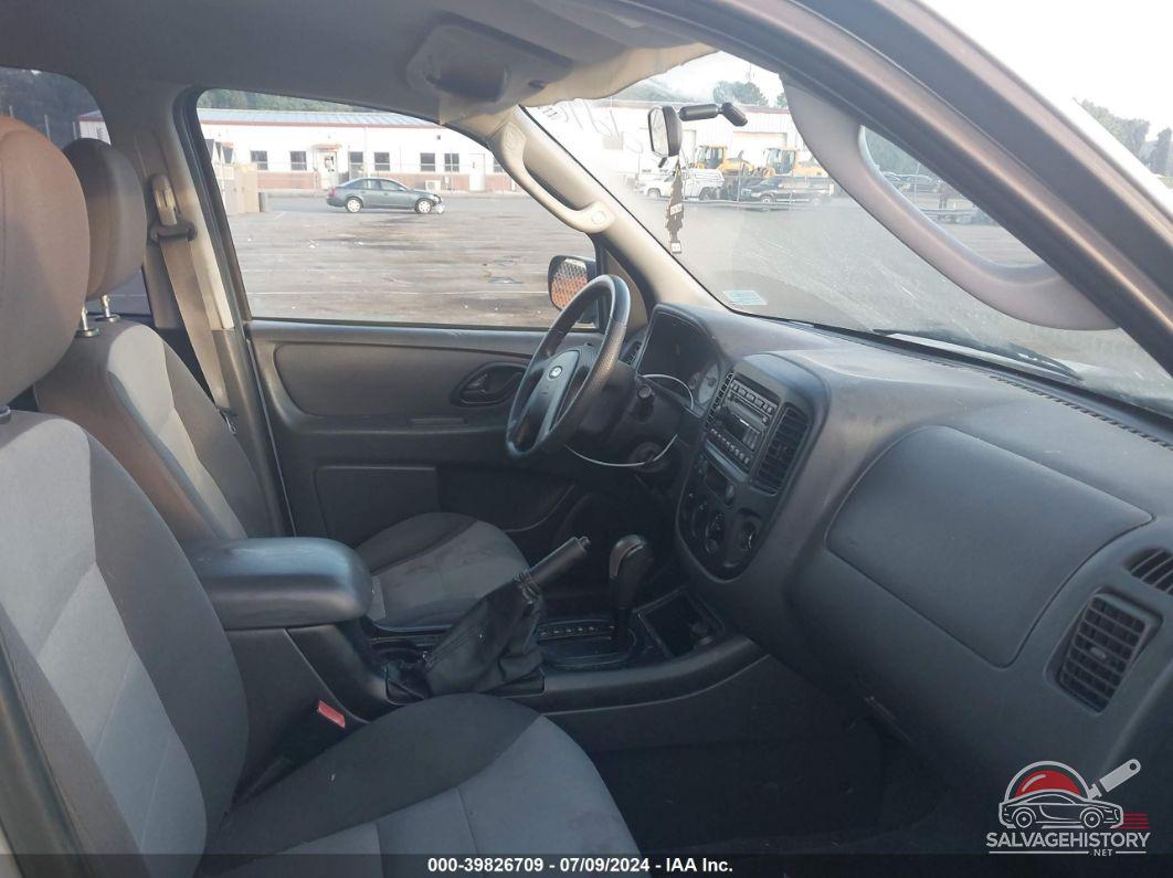 1FMYU02Z35KD99559 2005 FORD ESCAPE photo no. 5