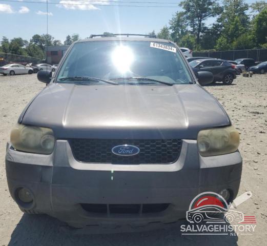 1FMYU03175KB51999 2005 FORD ESCAPE photo no. 5